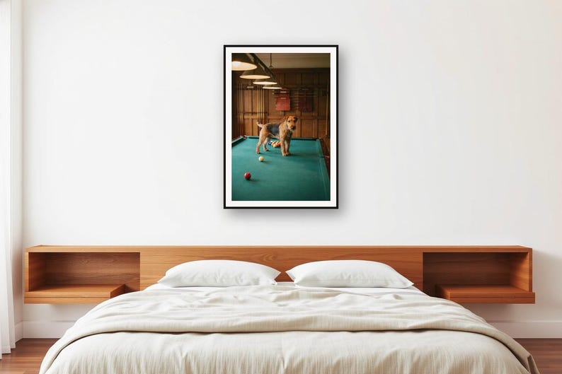 Drahthaar-Foxterrier im Billardzimmer-Print | Old Money Hundefotografie (Digitaler Download) Bild 2