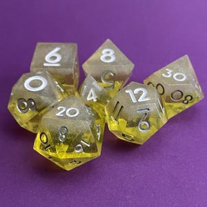 Beer-Themed RPG Dice Set – Perfect for Dungeons & Dragons and Tabletop Gaming | Unique Pale Ale Dice for Gamers