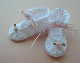 Crochet Baby Booties,White Baby Booties, Christening Baby Booties, Blessing Booties, Newborn Booties, Heirloom Booties, Baby Girl Booties,