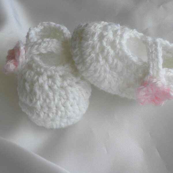 Crochet Baby Booties, Mary Jane Booties, Mary Janes, Newborn Baby Booties, Baby Girl Booties, Christening Booties, Photo Prop Booties