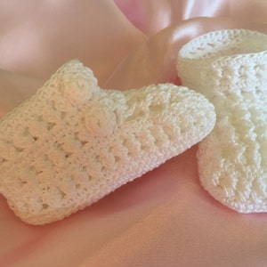 Christening booties, newborn booties, baby girl booties, baby boy booties, booties, newborn booties, christening shoes, crochet baby booties