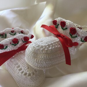 Crochet baby booties, baby girl booties, christening booties, heirloom booties, baby booties, photo prop booties, newborn booties, booties