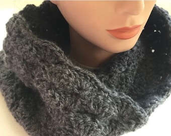 Crocheted women’s gray cowl, ladies grey scarf, crochet infinity scarf, women accessory, coat scarf, neck warmer, winter accessory, warm