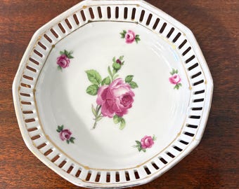 Porcelain trinket dish with roses • Grannycore Grandma stuff cottagecore by Schumann Bavaria Germany