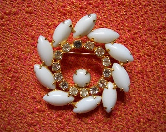 Vintage Milkglass Pinwheel Brooch pin gold tone white glass circle