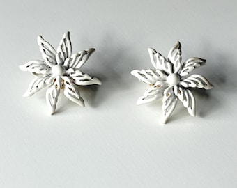 Vintage Crown Trifari White Enamel Flower Clip-on Earrings