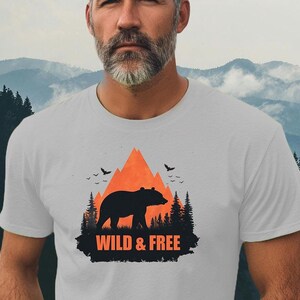 Wild & Free Retro Bear Mountain T-Shirt - Wilderness Nature Graphic Tee - Outdoor Wildlife Apparel - Men&#39;s Hiking Gift