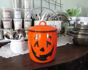 Vintage Hallmark Halloween Enamelware Large Pumpkin Candy Pail Bucket with Lid and Handle
