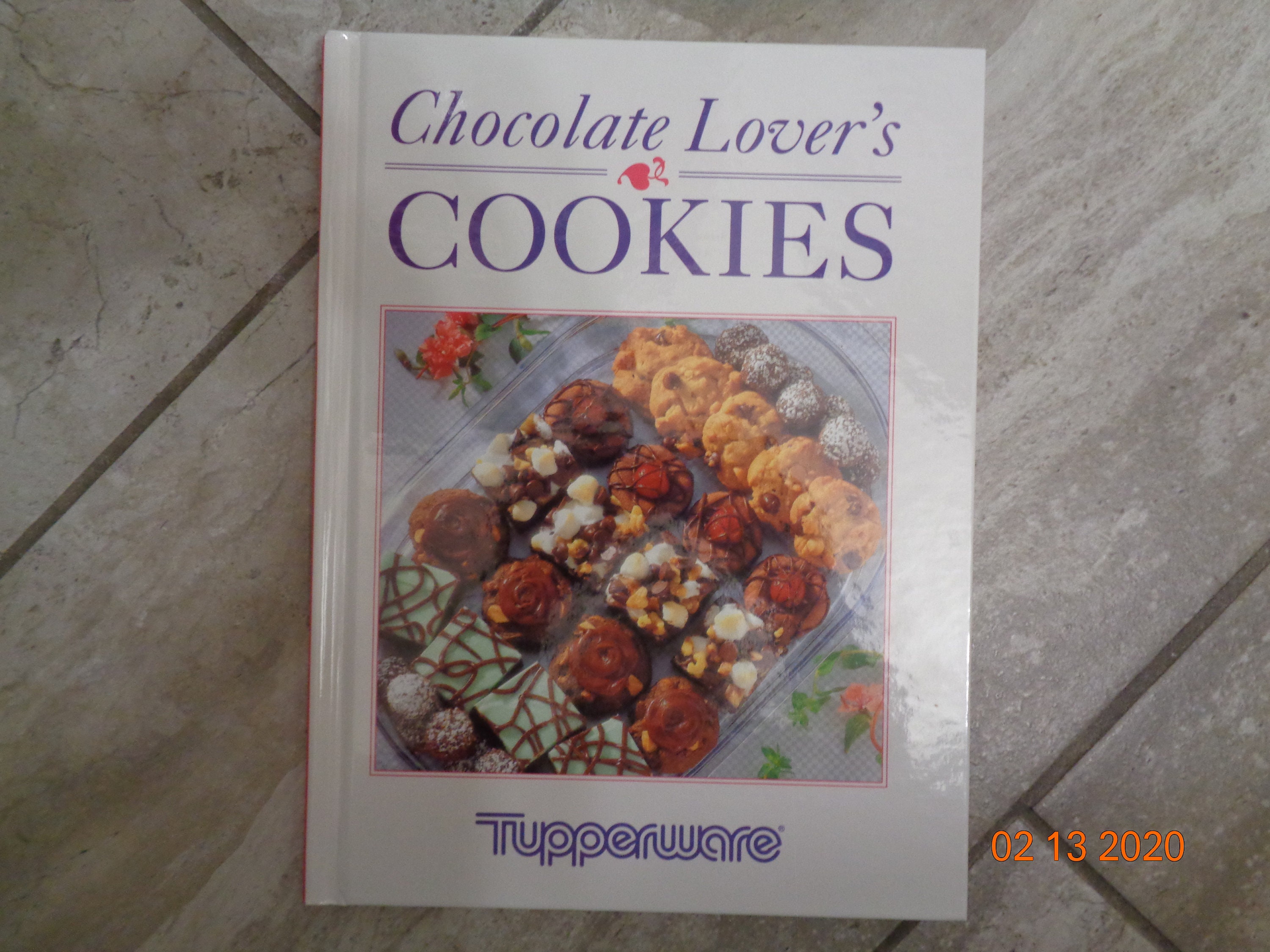 Chocolate Lover's Cookies Cookbook ©1993 Tupperware Hardcover 