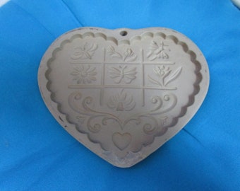 1996 Gardens of the Heart The Pampered Chef LTD USA Heart Mold