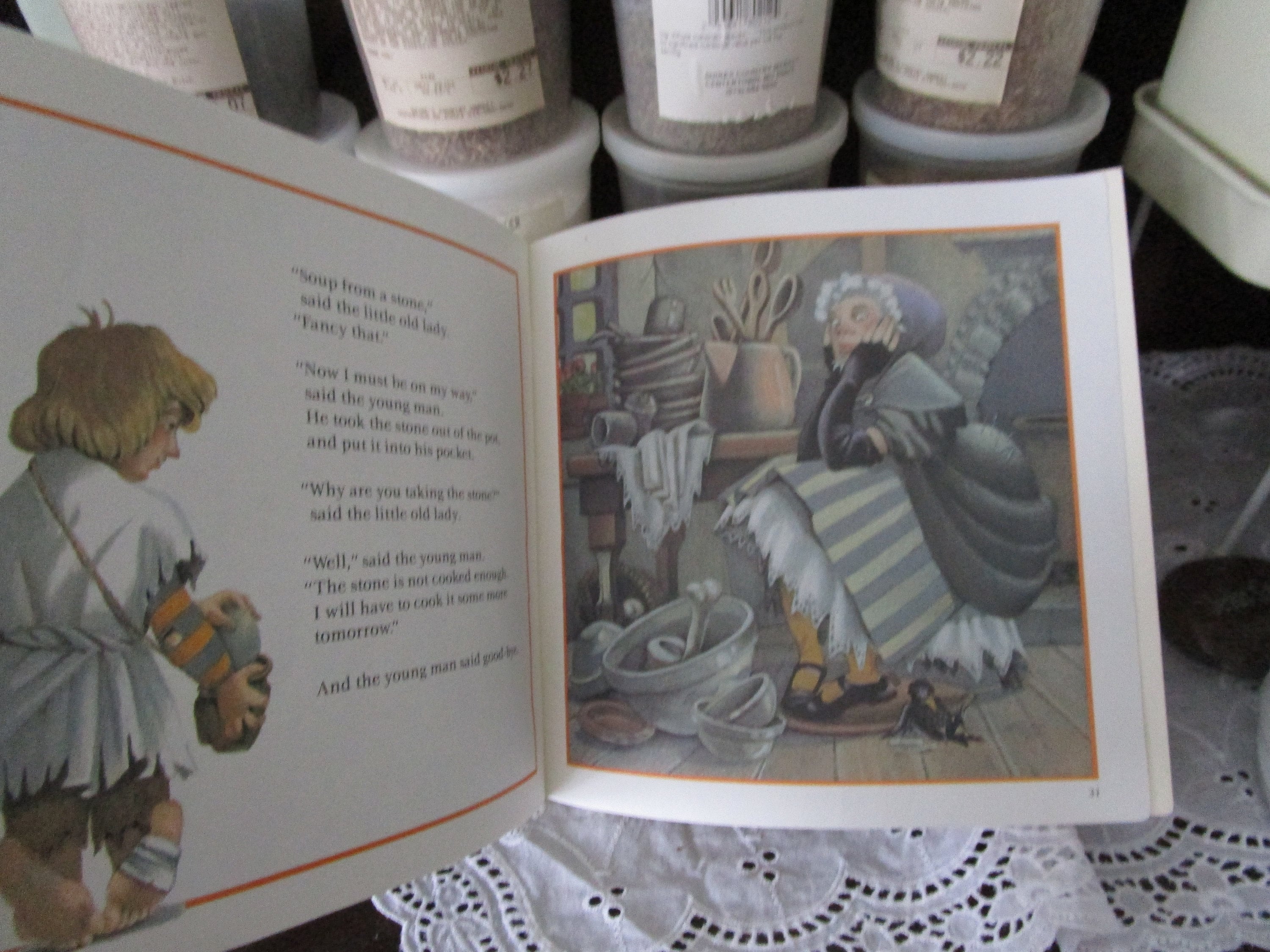 1986 Scholastic SC Book Stone Soup by Ann Mcgovern Pictures by