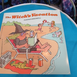1987 The Witches Vacation by Norman Bridwell SC Scholastic Book
