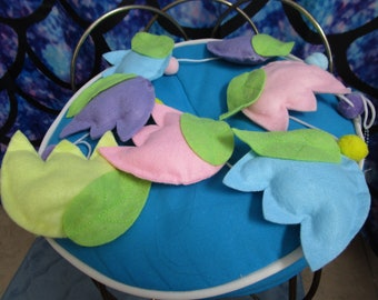 Vintage Never Used Easter Pastels Colors Felt Tulips and Balls Garland 72 inches long