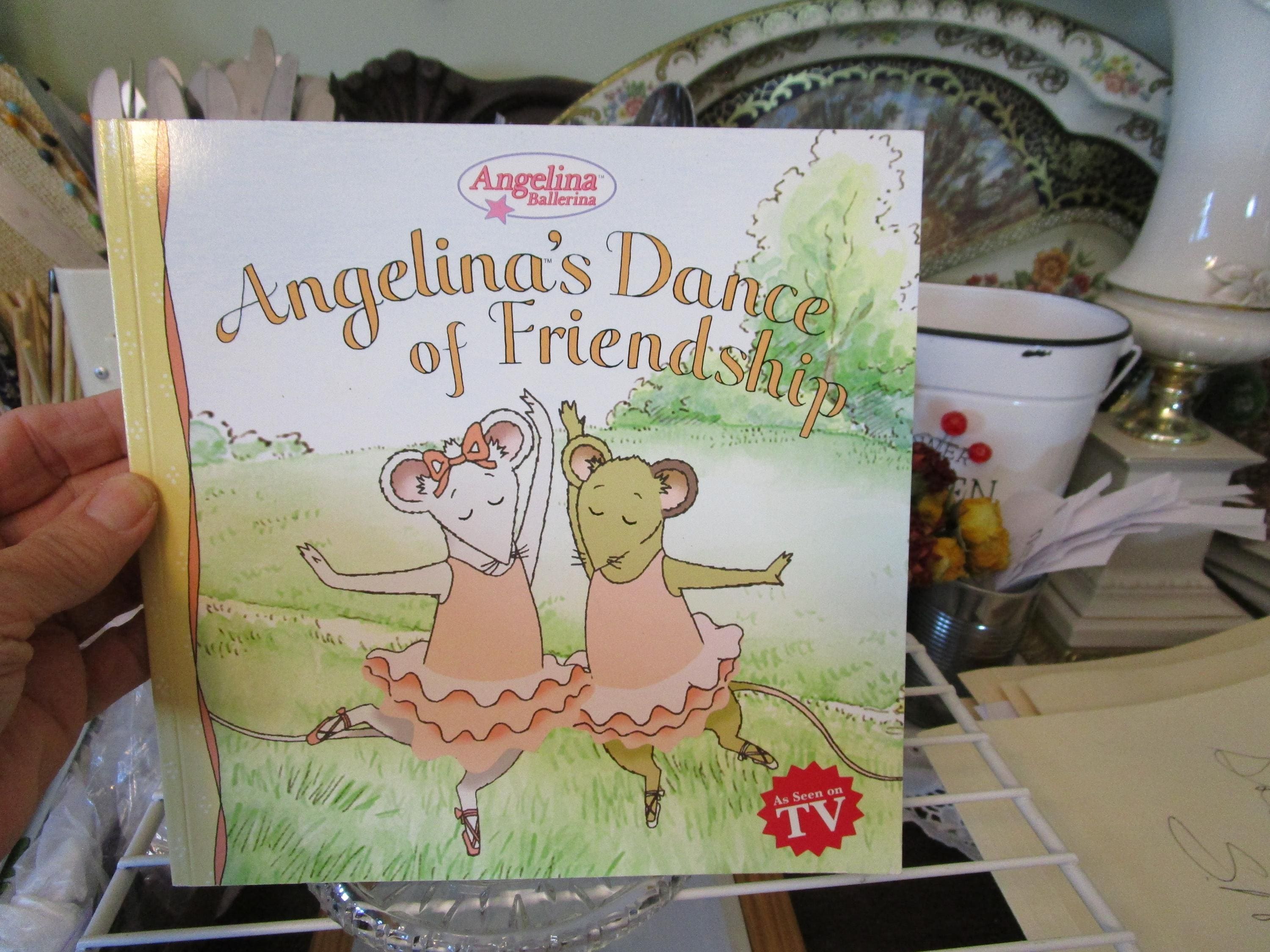 2004 Angelina Ballerina Angelinas Dance of Friendship SC Book