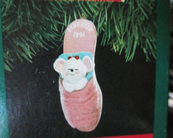 1991 Hallmark Keepsake Ornament Daughter Mouse inside a Slipper Christmas Ornament Orig box with price tag on it