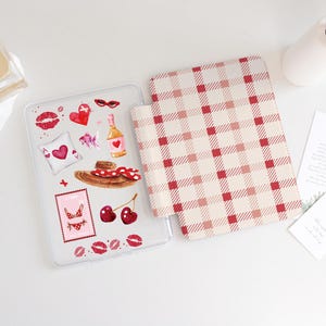 Custodia per Kindle con retro trasparente Cherry Retro Collage 2024, custodia per Kindle completamente nuova, custodia per Kindle personalizzata Tutti i modelli Kindle Paperwhite 6,8" 7" 2022 Kindle 6"