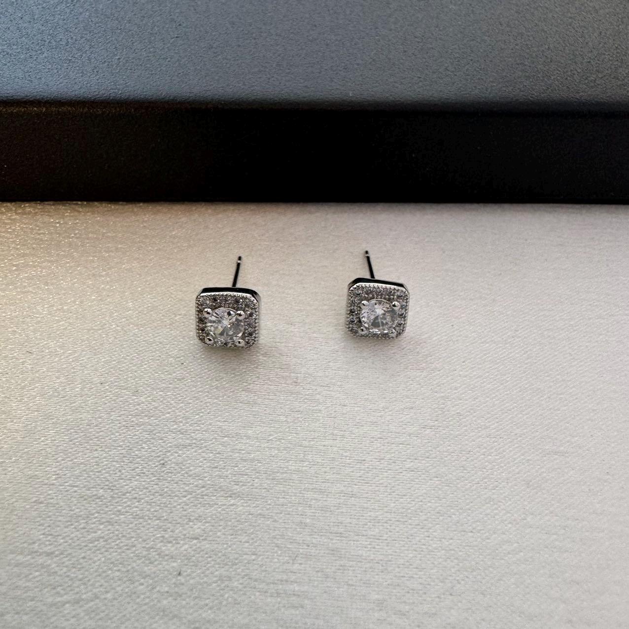 Set Of 6 Cz Contemporary Stud Earring For Women