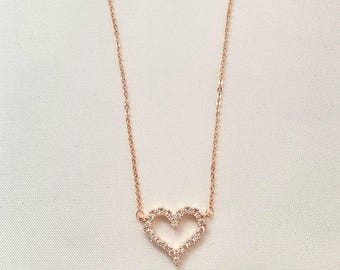 Collar con colgante de corazón de amor CZ chapado en oro rosa para mujer