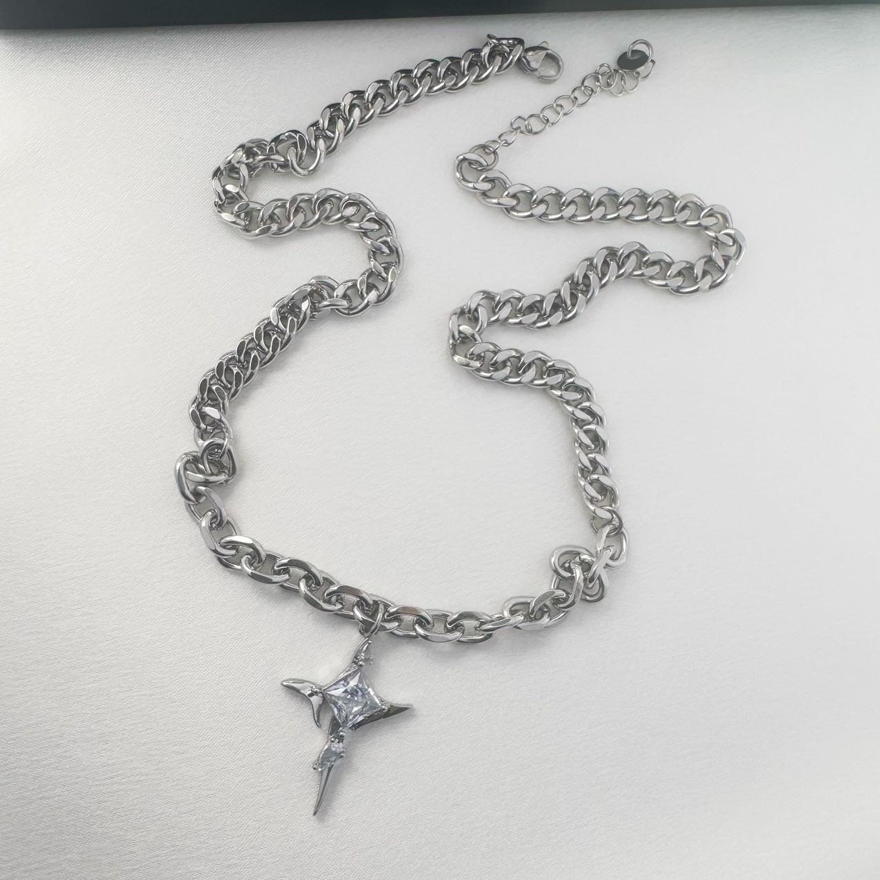 Angelluck Collana punk con ciondolo a forma di stella, stile hip hop, spirali, rune, girocollo, personalizzata, con stella cava, gioielli Y2K, unisex