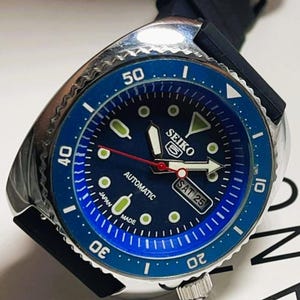 Vintage Seiko Diver Automatic Watch: Blue Dial, Cal. 6309 Movement