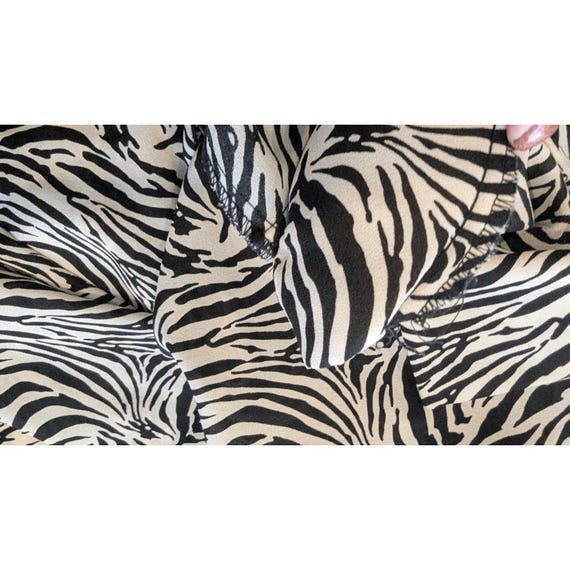 Joan Leslie Petite Zebra Print Button Down Shirt … - image 9