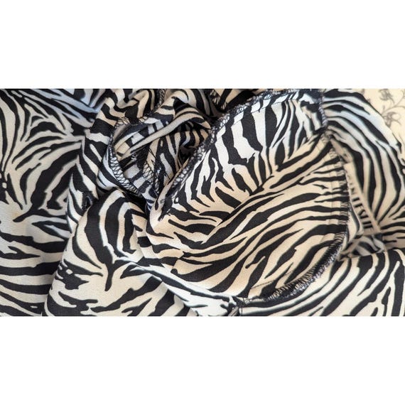 Joan Leslie Petite Zebra Print Button Down Shirt … - image 8
