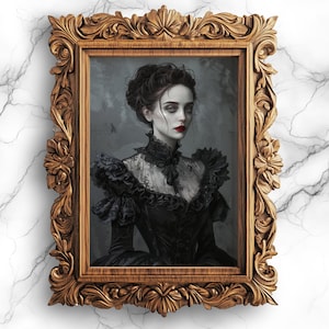 Peut inclure: Un portrait encadré d'une femme vêtue d'une robe noire en dentelle sur un fond sombre. Elle a les cheveux noirs et les yeux sombres, et porte un rouge à lèvres rouge. Le cadre est orné et doré.