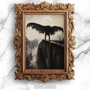 Peut inclure: Une peinture encadrée représentant une créature sombre et ombragée avec des yeux rouges brillants debout sur un pont dans une forêt brumeuse. La créature a de grandes ailes et semble voler.