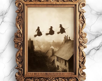 Fotografía antigua de brujas volando sobre un pueblo / Arte digital descargable / Decoración de pared gótica de brujas / Estética antigua de Halloween - WIT-23