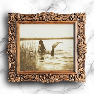 Vintage Meerjungfrau Sepia druckbare Kunst - digitale Wanddekoration, nautische Küstengrafik für Strandliebhaber, mythischer Ozeandruck - PRT-47