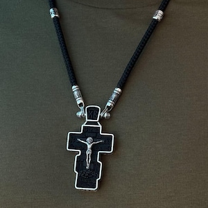 Orthodox Christian Ebony Wood Cross Pednant 925* Silver Necklace Jesus Crucifix Cross Prayer Necklace Christ Pendant Men&#39;s Protection Charm