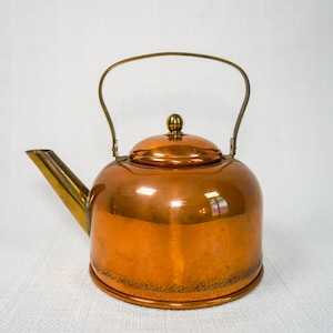 Vintage Coppercraft Guild Teapot Taunton Massachusetts Kettle, Brass and Copper Accents