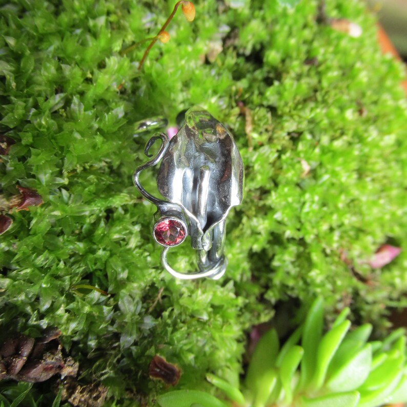 Sterling Silver Brutalist Calla Lily and Rhodolite garnet Spiral Adjustable Ring image 3