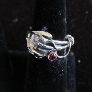 Sterling Silver Brutalist Calla Lily and Rhodolite garnet Spiral Adjustable Ring image 4