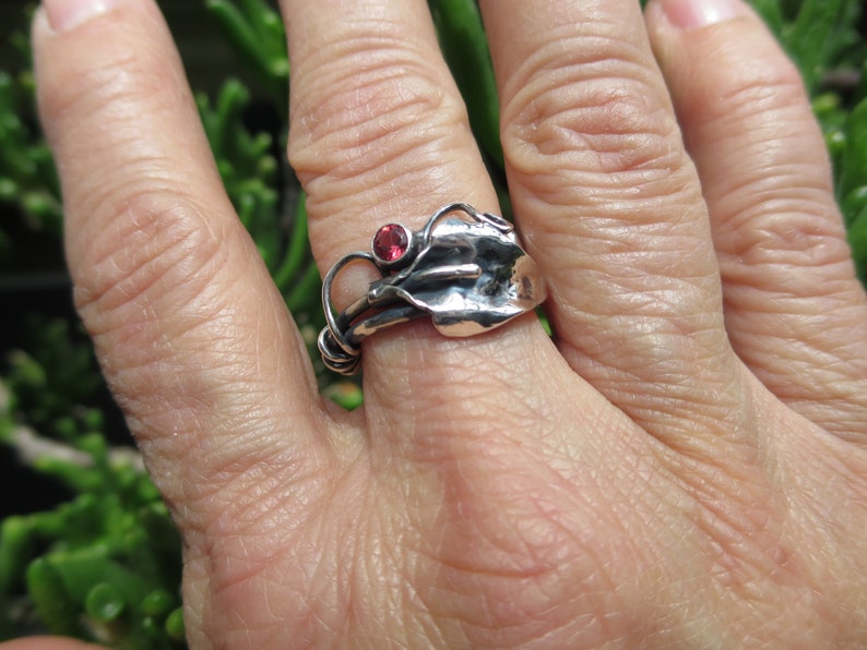 Sterling Silver Brutalist Calla Lily and Rhodolite garnet Spiral Adjustable Ring image 1