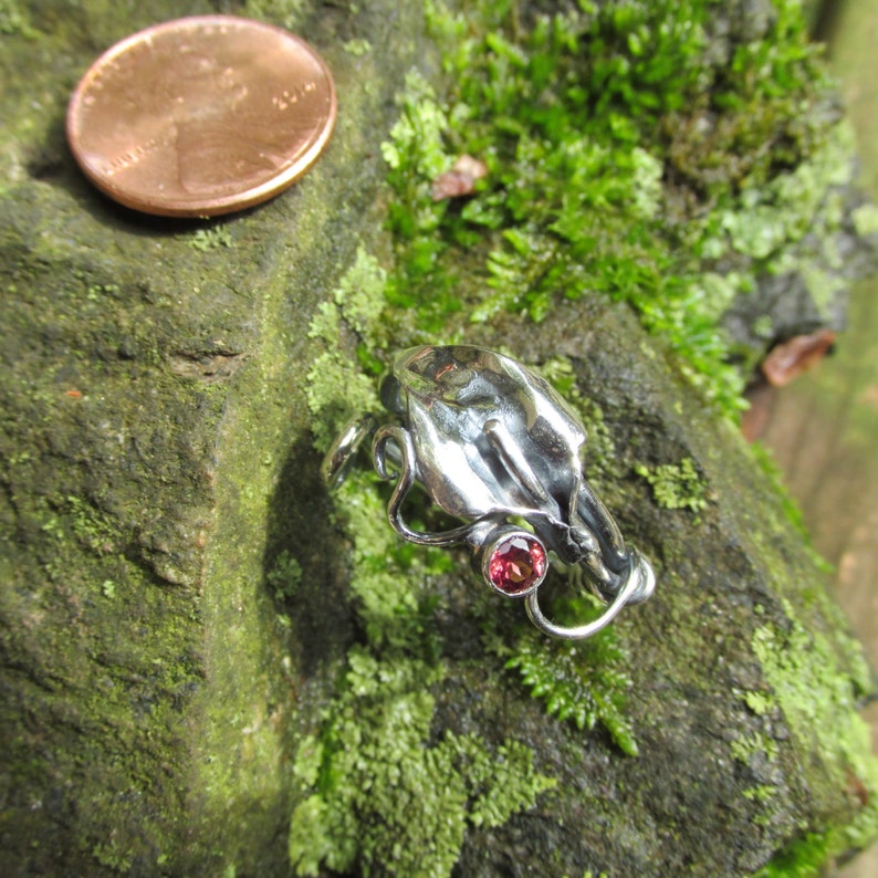 Sterling Silver Brutalist Calla Lily and Rhodolite garnet Spiral Adjustable Ring image 6