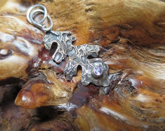 Pendentif feuille de chêne de Shibuichi : améthyste en argent sterling, pierre précieuse