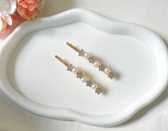 Unlisted Gold-Tone Crystal & Pearl Logo Accent Hair Pins - White Chloe x Ava - Dainty Crystal Bridal Hair Pins (Set of 3  main image 2