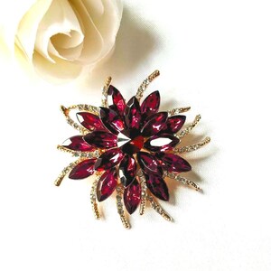 Spilla A Forma Di Grappolo D'Uva Con Strass | Accessorio Moda Donna In Metallo | Bigiotteria Elegante Per Abiti Da Sposa E Festa | Colore Viola