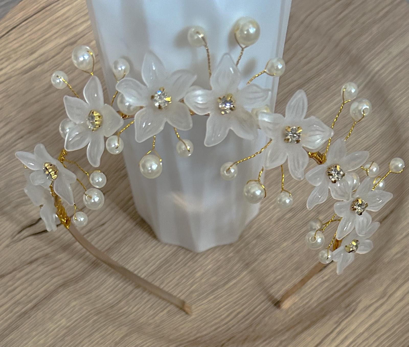 White Flower Headband: Gold Pearl Crystal Wedding Hair  display picture 3