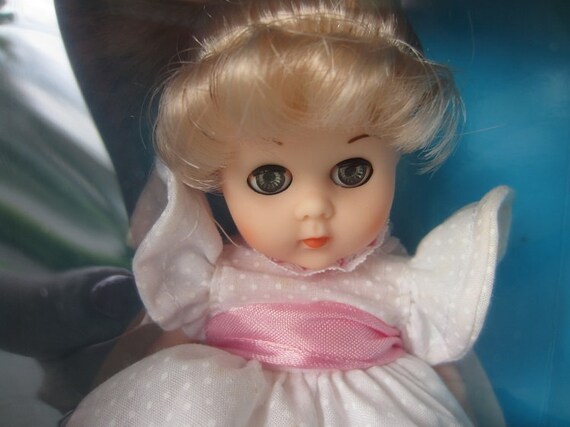 the world of ginny vogue dolls