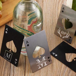Décapsuleur personnalisé, As de pique, cadeau de poker, décapsuleur noir, cadeau de fête, carte de poker de casino, cadeau pour garçon d'honneur