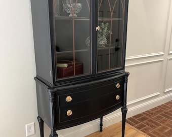 VENDIDO* No comprar - Vitrina antigua de porcelana de principios del siglo XX restaurada