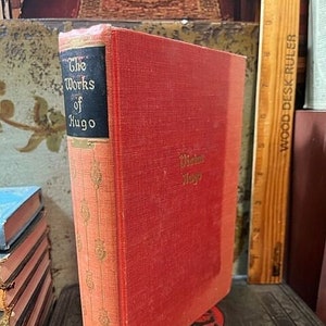 The Works of Victor Hugo  Vintage 1928 hb book Black's Readers Service One Volume Edition Hunchback of Notre Dame