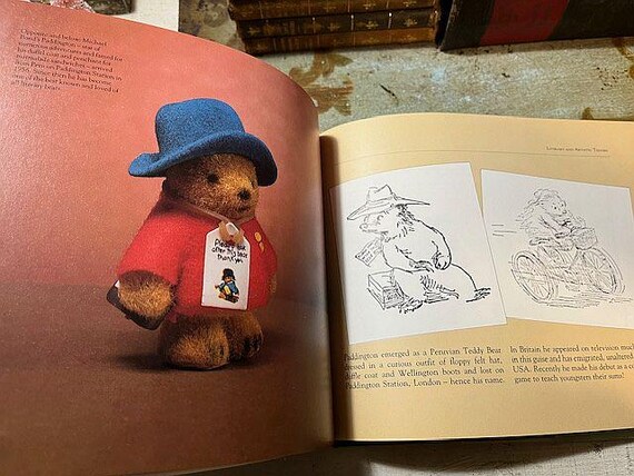 A Book of Toys by Gwen White アンティーク本イラスト A Book of Toys