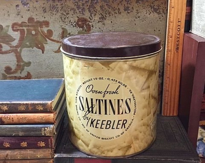 Vintage Saltines by Keebler Crackers Metal Tin Box Cracker Advertising