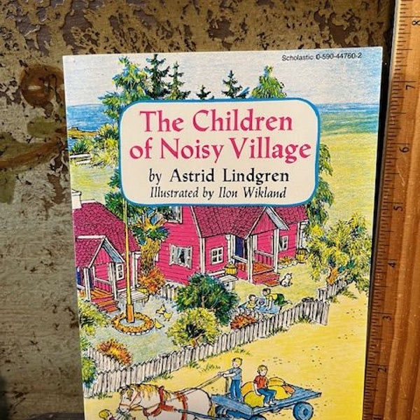 Vintage 1991 Christmas In Noisy Village Childrens PB Book Astrid Lindgren Ilon Wikland Scholastic