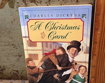 Vintage PB Book A Christmas Carol Charles Dickens  Paperback 1997