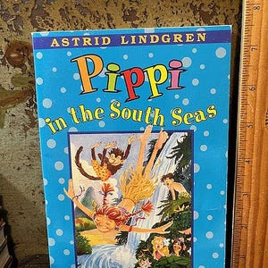 Vintage Pippi In The South Seas Longstocking Childrens PB book 1997 by Astrid Lindgren Scholastic image 1