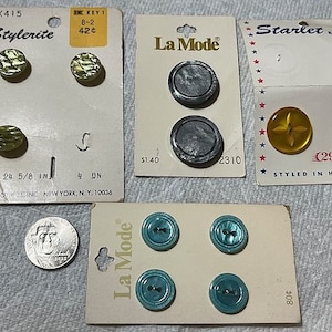 4 Vintage Cards of Buttons Yellow Gray Green Aqua Blue La Mode Stylerite Starlet Never Used